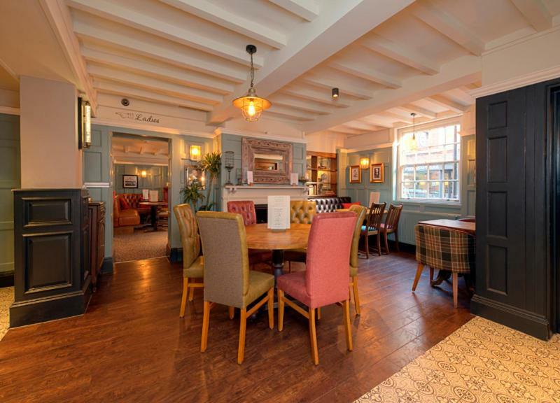Angel @ Kingst Hotel Knutsford Exterior photo